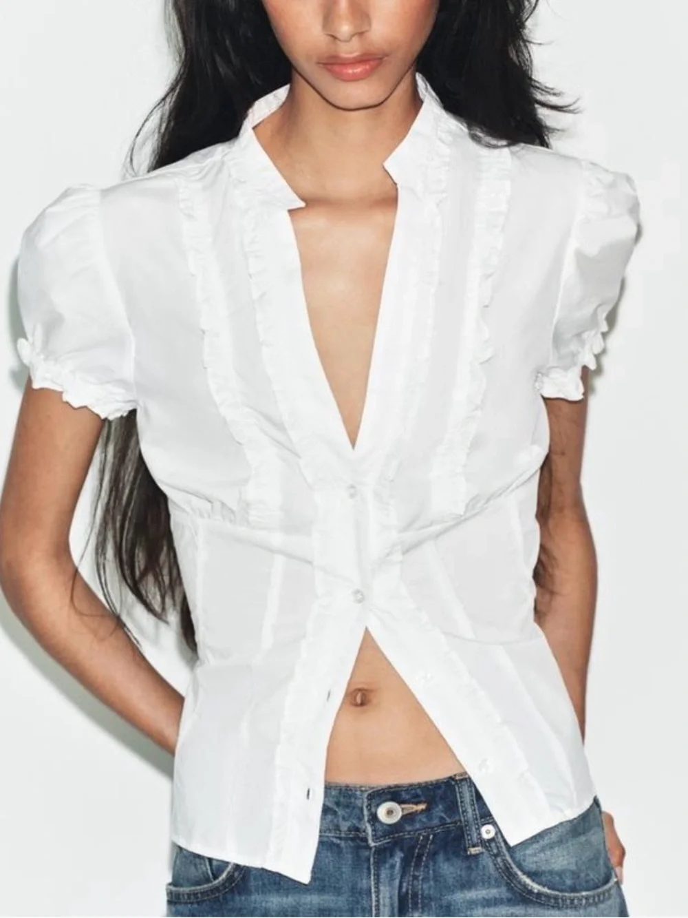 🆕- ZARA White Cotton Ruffle Front Fitted Top. Size: small